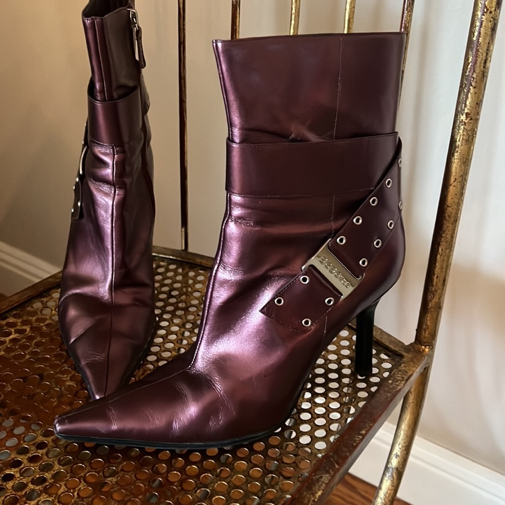 BCBGIRLS Purple Pearl Metallic Stiletto Boot - Picture 3 of 11